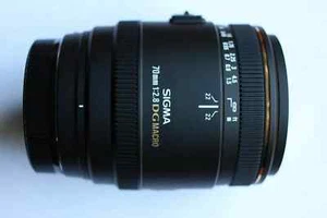 SONY A MOUNT FIT Sigma EX 70mm f/2.8 EX DG Lens + HOOD + CAPS + BOX 70 mm - Picture 1 of 8