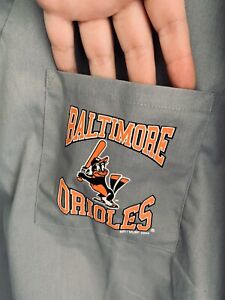 L Baltimore Orioles Gray Scrub Shirt Top Men Baseball Unisex Large MLB Pocket