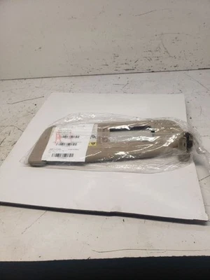 Солнцезащитный козырек для водителя седана без подсветки подходит для 02–08 AUDI A4 1059925 - Изображение 1 из 4