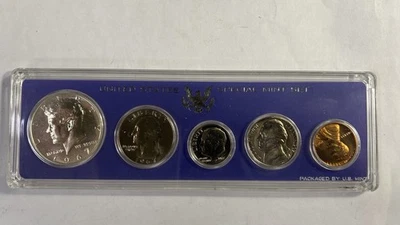 1967 US Special Mint Set SMS 5 Coins with 40% Silver Kennedy Half Dollar W/ Box - Image 1 of 4