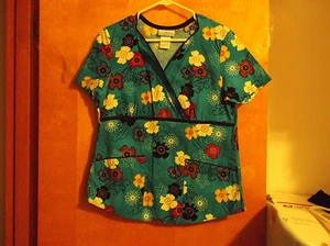 LADY"S "SIMPLY BASIC BLUE MOCK WRAP FLOWER PRINT SCRUB TOP..SIZE X-SM...#9 - Picture 1 of 3