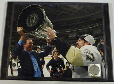 FOTO SIDNEY CROSBY CHAMPION "8 X 10" MONTADA EN UNA PLACA DE MÁRMOL NEGRO "9 X 12" Foto 1 de 3