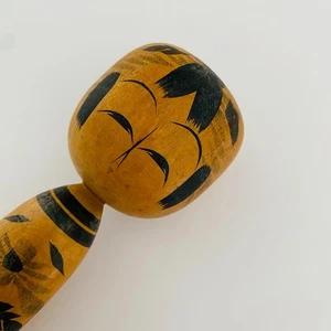 Bambola Kokeshi Gentle Welcome anni 50-70 firmata vintage in legno dipinta a mano - Foto 1 di 7
