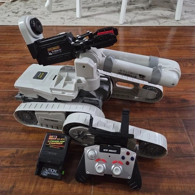 Nuevo Robot Radiocontrolado Bright iRobot 710 Kobra Gris 1:3 Endeavor Robotics Foto 1 de 4