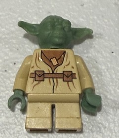 Lego Star Wars Yoda Minifigure (4502, 7103, 7260) sw0051