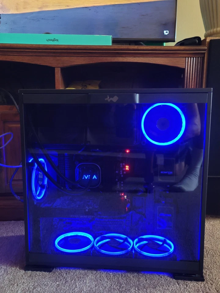 PC de escritorio gaming a medida Foto 1 de 4