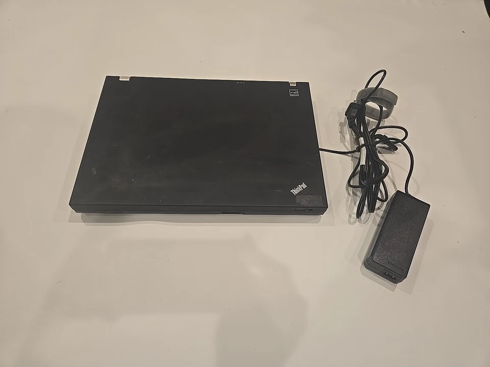 Portátil Lenovo ThinkPad T61 15" 2,0 GHz 1 GB Windows XP Foto 1 de 4