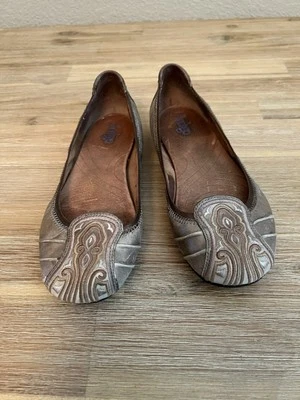 Clarks INDIGO RD Women Ballet Flats SZ 6 Bronze Leather Slip On Embroidered Boho - Image 1 of 4