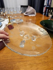 Vintage 3 Toed Glass Tidbit Tray Dish Etched Wheat - Picture 1 of 4