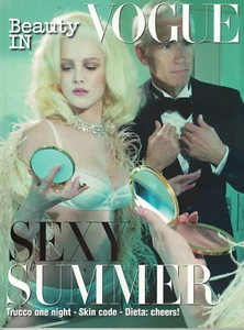 Vogue Magazine May 2010 May Italy Beauty IN Eliza Cummings Sasha Pivovarova - Photo 1 sur 1