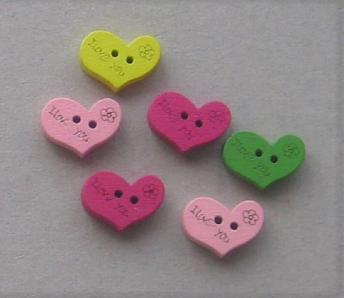 CRAFT-SEWING/KNIT-SCRAPBOOK 6 x 16x12mm Asst Colour Wooden Heart 2 Hole Buttons - Image 1 of 1