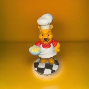 Disney Winnie The Pooh Chef Panadero, Sombrero, Delantal y Cuenco Estatuilla de Cerámica Sri Lanka ✅ - Imagen 1 de 4