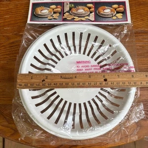 Vintage Micro-Chip Microwave Potato Chip Maker NWT - Picture 1 of 5