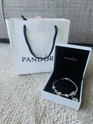 bracciale pandora con charms - Immagine 1 di 4