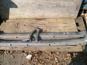 SUBARU FORESTER 2003 PAIR OF SIDE SKIRTS / SILLS SILVER - Picture 1 of 1