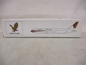 mes-90424	Snap-Fit Model Boeing 767-300 Gulf Air L:ca. 235mm komplett , - Bild 1 von 3