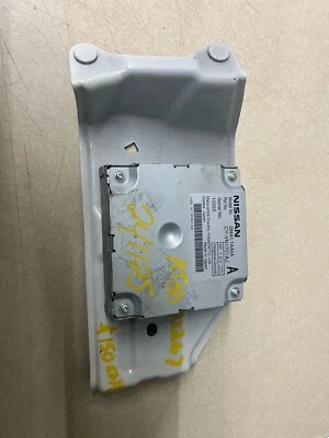 Nissan Murano 2009-2011 módulo de control de cámara de reversa 284A1 1AA0A Foto 1 de 4