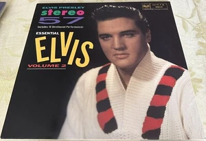 Cubierta plegable Elvis LP Elvis Stereo 57 Essential Elvis-Volumen 2 RCA - Imagen 1 de 9