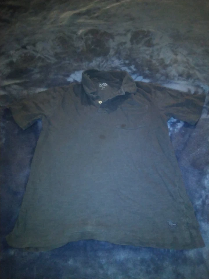 Boy's Old Navy Pocket Short Sleeve Shirt Size L 10/12 - Image 1 of 2