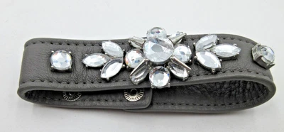 FIRMADO LIA SOPHIA 8.25" Gris Imitación Cuero Banda Tono Plata CLARO Flor Pulsera Foto 1 de 4