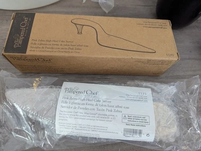 NEW PAMPERED CHEF PINK ZEBRA HIGH HEEL CAKE SERVER #1171 - Image 1 of 2