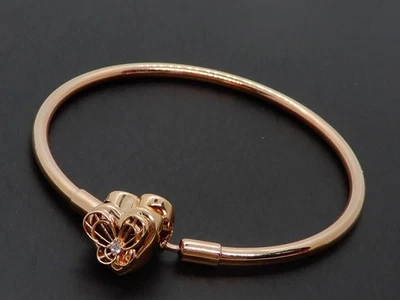 Auténtico Brazalete Pandora Chapado en Oro Rosa Momentos Corazón y Mariposa 582594C01 Foto 1 de 4