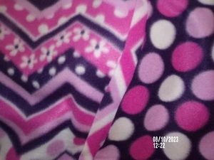 Pink/white on Purple Chevron/Dots Fleece Fabric Blanket Kit - 45 x 60" - Picture 1 of 3