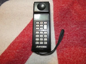 Vintage Retro Mitsubishi  Mobile Cell Phone With Car Charger MT599 Rare - Picture 1 of 9
