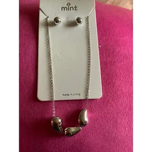 🌻🌻🌻🌻Nuevo conjunto 2 piezas 1 par de pendientes y 1 collar 🌻🌻🌻🌻 - Imagen 1 de 3