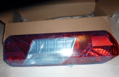 Lámpara de luz trasera halógena izquierda OEM 2015-2024 Ford Transit 150 250 CK4Z-13405-GCP Foto 1 de 4