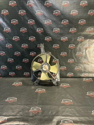 Conjunto de cubierta metálica ventilador/a/c radiador/a/c OE Honda S2000 Foto 1 de 4