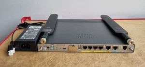 ROUTER CISCO C927-4PLTEGB Z | LICENCJĄ SECURITYK9 | ANTENY I ZASILACZ - Zdjęcie 1 z 1