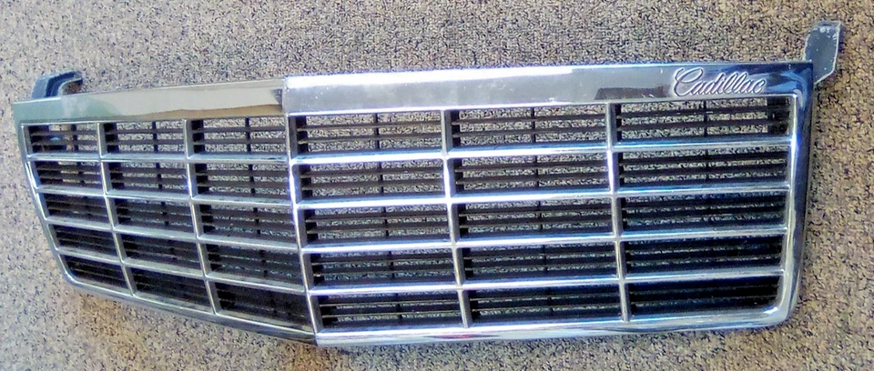 91-93 CADILLAC DEVILLE OEM ПЕРЕДНЯЯ РЕШЕТКА РАДИАТОРА LOC-114DG - Изображение 1 из 4
