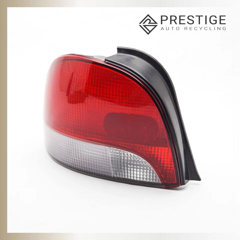 Luz trasera Hyundai Accent 1998 1999 cuarto izquierdo 92401-22500 OEM Foto 1 de 4