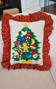 Vintage 1974 Handarbeit gezähltes Kreuz - Stich Weihnachtsbaumkissen. - Bild 1 von 6