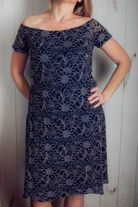 Motherhood Umstandsmode bestickt Blumen schulterfrei Midikleid mittelblau süß - Bild 1 von 7