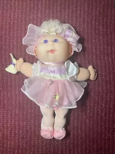 Vintage 1991 Cabbage Patch Kinder Ballerina Puppe blonde Haare lila Augen mit Outfit - Bild 1 von 14