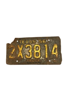Vintage 1956 Texas TX Truck License Plate 1N3949 TEXAS TRUCK - Picture 1 of 2