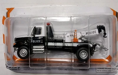 Departamento de Boley Camión de remolque International Harvester 7000 2001 1:87 #4514-37 "policía" Foto 1 de 4