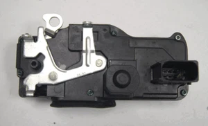 2005-2013 Chevy Corvette C6 Right RH Passenger Side Door Latch Used 10352332 - Picture 1 of 8