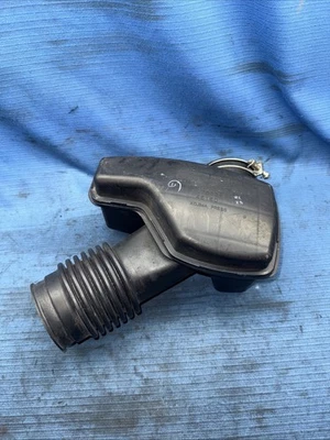 01-05 Conjunto de caja de admisión de aire Lexus IS300 OEM filtro carcasa de plástico resonador Foto 1 de 4