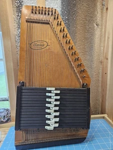 Vintage Oscar Schmidt 36 String 15 Chord Silvertone Autoharp - Picture 1 of 12