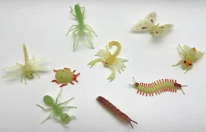 Insects - Glow in the Dark - Picture 1 of 20