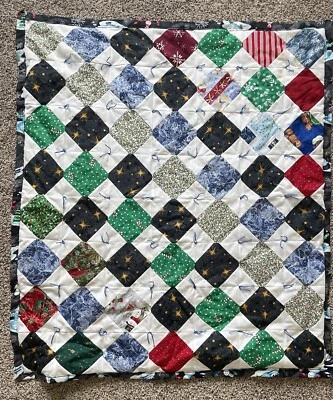 "COLCHA NAVIDAD PATCHWORK MULTICOLOR 42,5""x37"" HECHA A MANO 90sMANTA BEBÉ CUNA" Foto 1 de 4