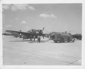 Post WWII US Navy NAS NY 4x5 aircraft Photo #9 gas truck, fueling airplane - Picture 1 of 1