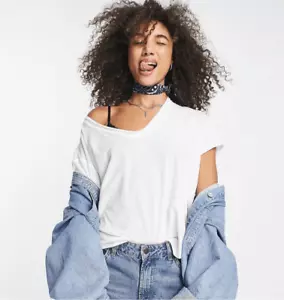 Free People Bring It On T-Shirt V Neck Short Sleeve Oversized White Small NWT - Picture 1 of 8