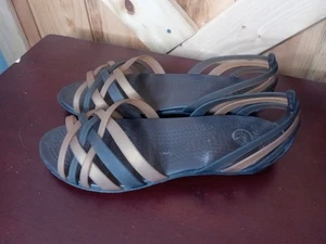 Sandali Crocs donna taglia 7 Isabella Huarache gelatina zeppa cinturino espresso oro - Foto 1 di 6