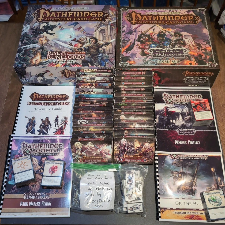 Lote de juegos de cartas Pathfinder Adventure - Runelords y WotR + expansiones Foto 1 de 4