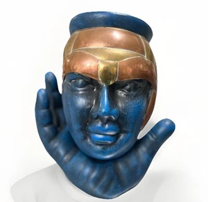 Keramik Messing Kopf in Hand Büste Skulptur Vintage blauer Gott Krishna Annunaki 9,25" T - Bild 1 von 13