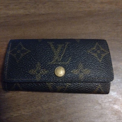Louis Vuitton Monogram Leather Key Case - Image 1 of 4